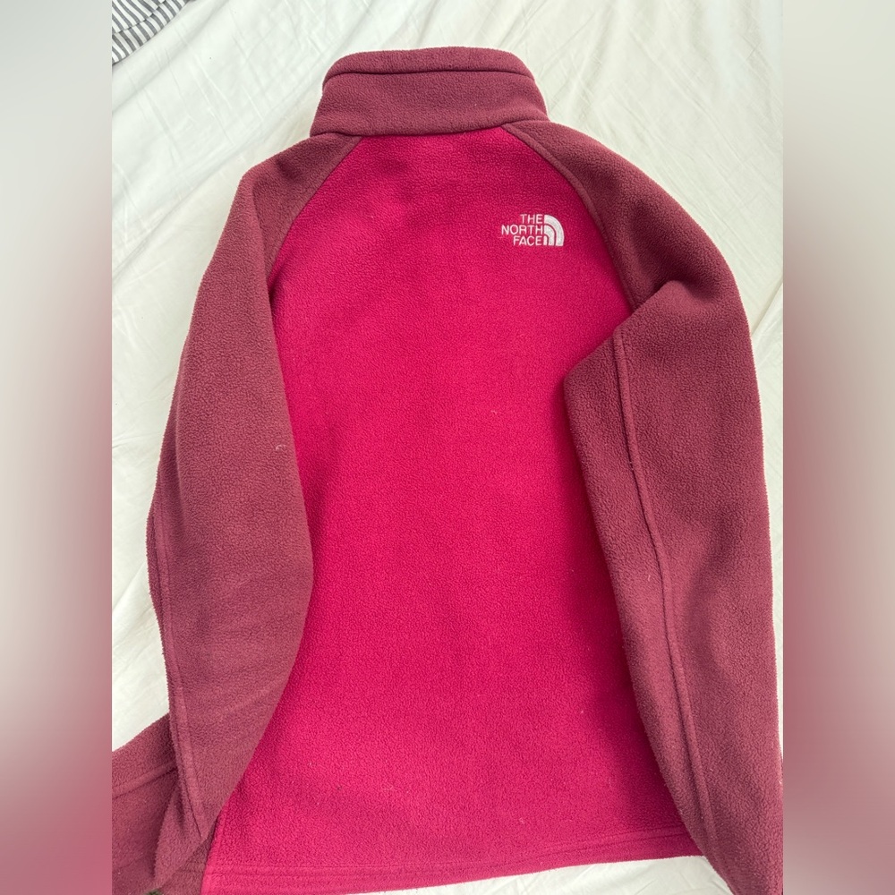 North face fleece zip up jacket soft size small limited edition.